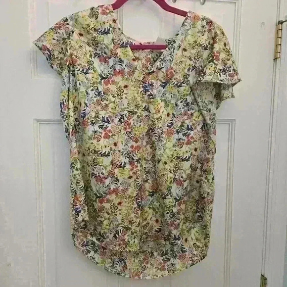 H&M Tops - H&M Floral Tops,Size S